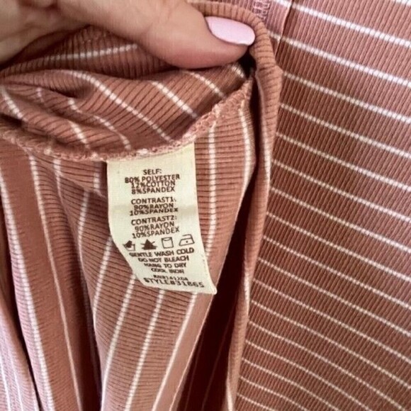Hem & Thread Ribbed Striped Tank Size Large NWOT - Picture 8 of 8